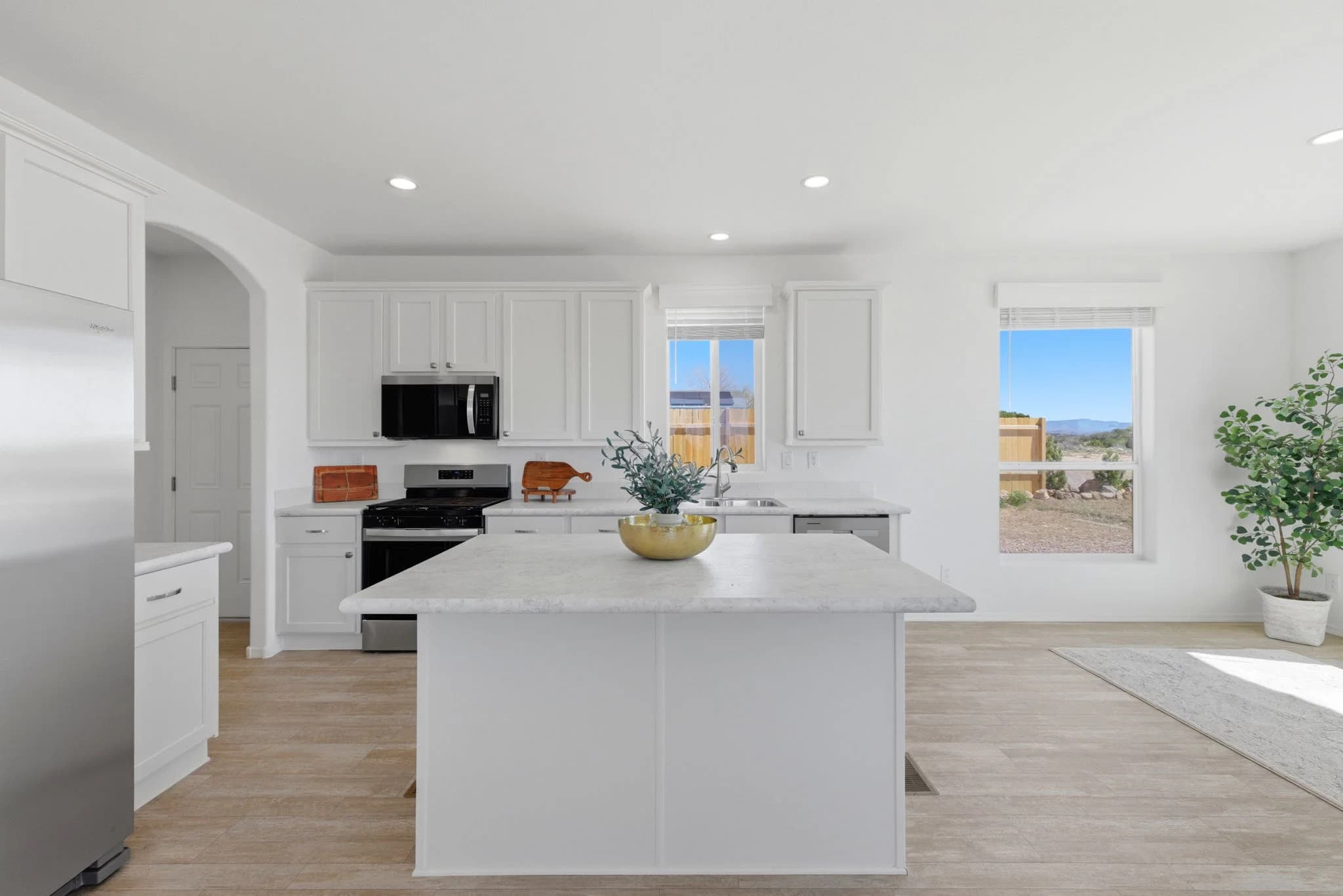 Limited series 24523a kitchen home features