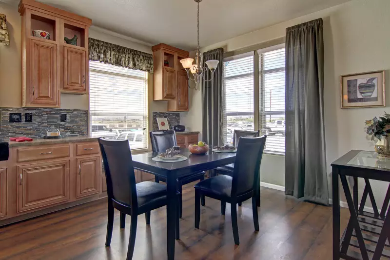 American freedom 2858 interior home features