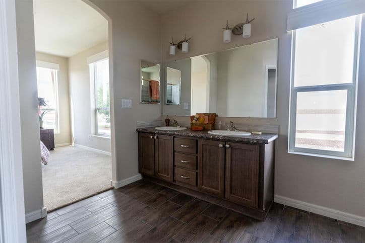 Santa fe ii 28563b interior home features