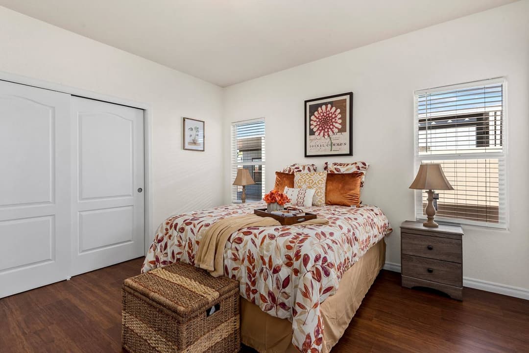 American freedom 2848u  bedroom home features