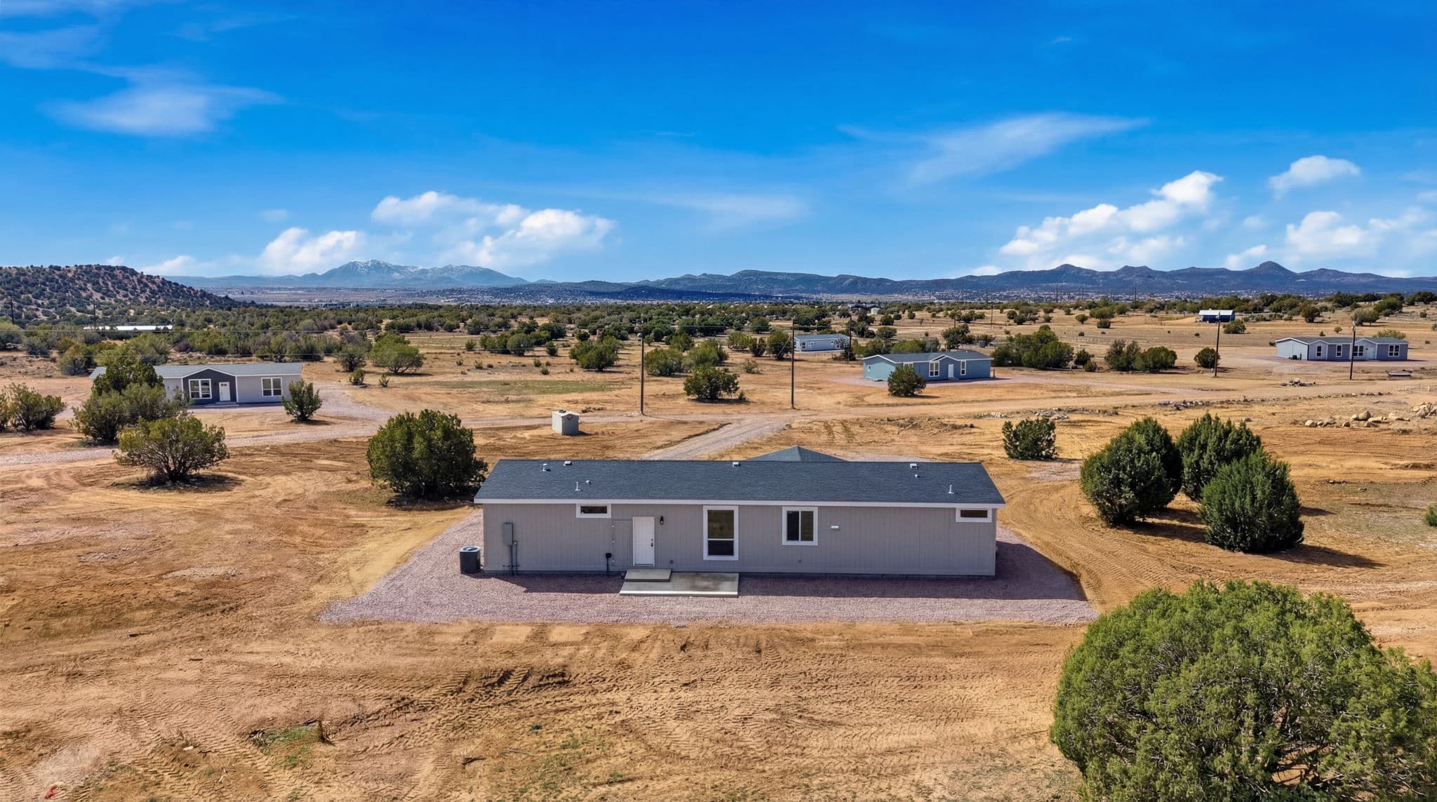 Keller williams arizona realty  liberty 28704a elevation home features