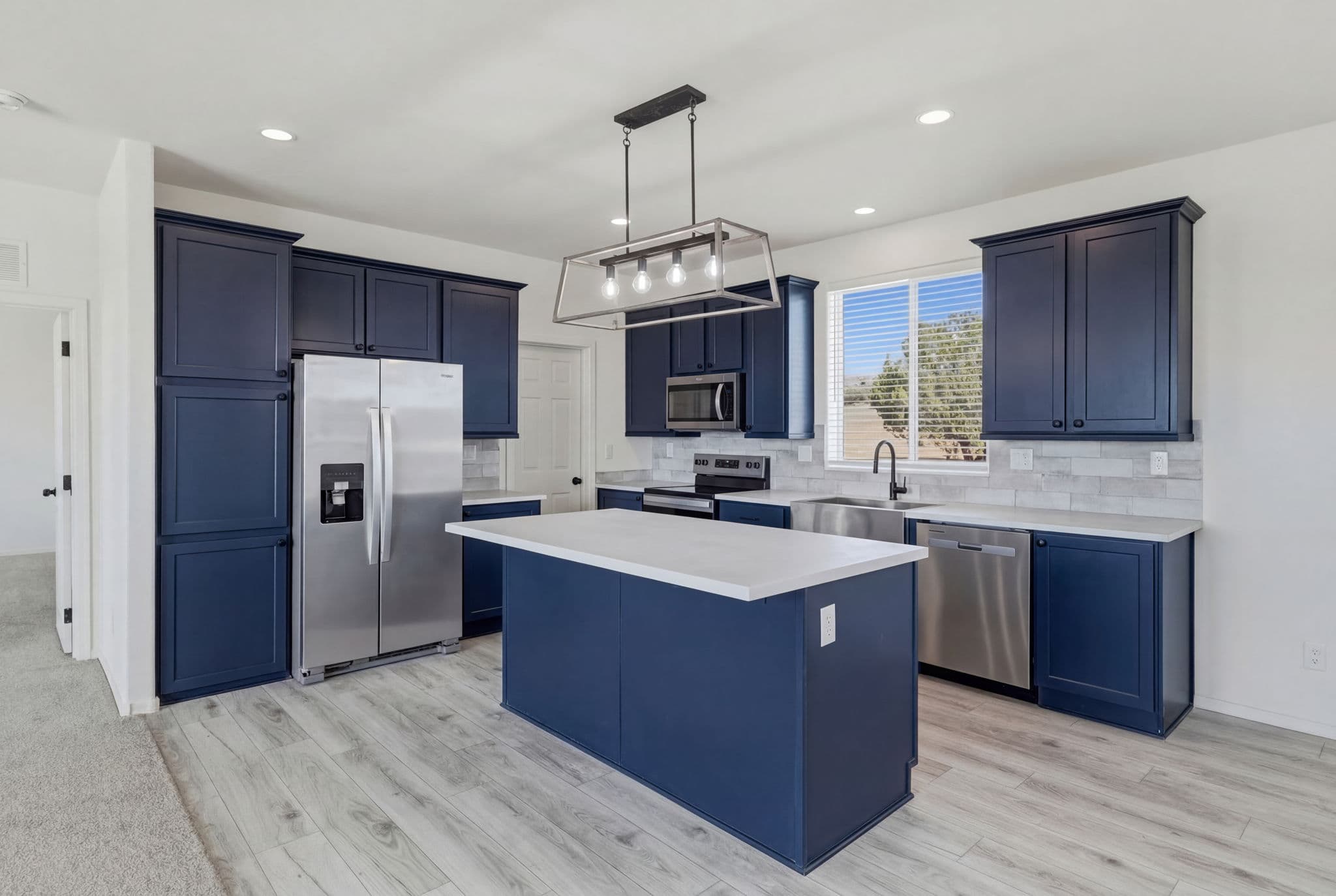Keller williams arizona realty  liberty 28704a kitchen home features