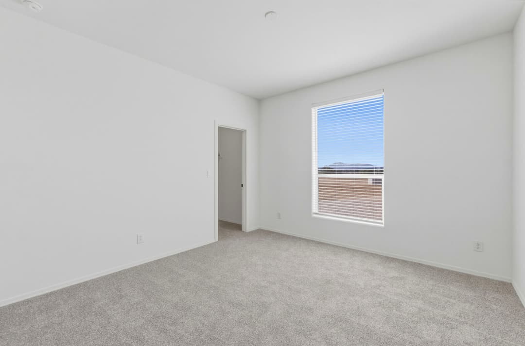 Keller williams arizona realty  liberty 28704a bedroom home features