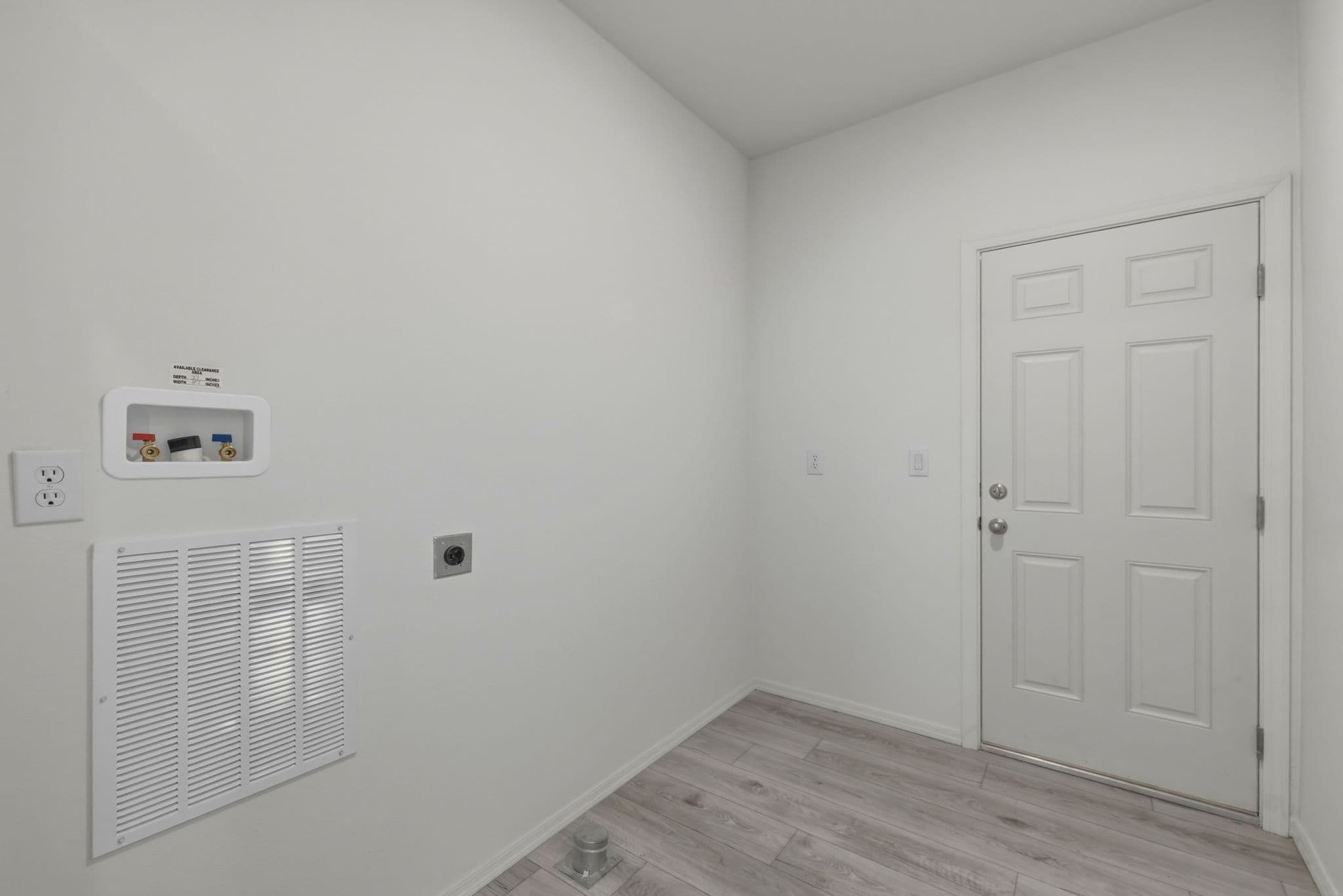 Keller williams arizona realty  liberty 28704a interior home features