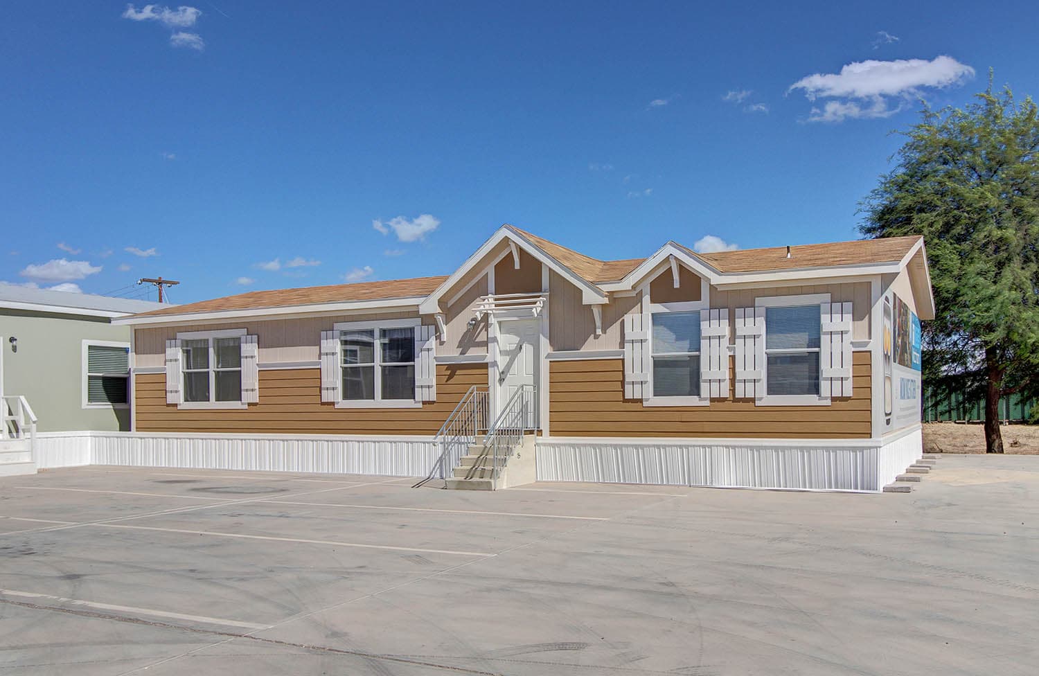 American freedom 2856e  hero, elevation, and exterior home features