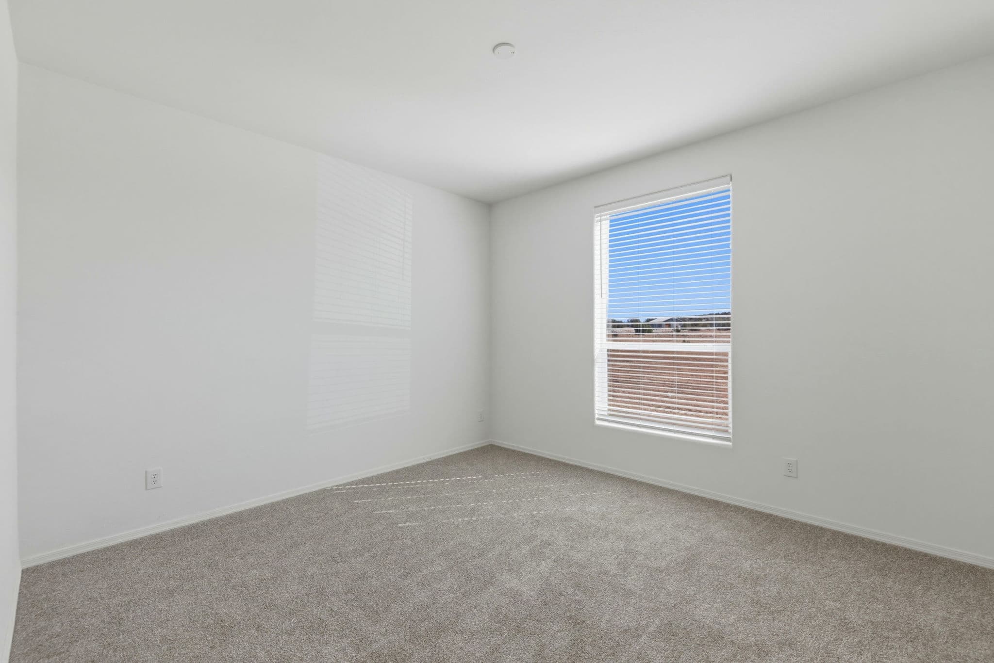 Keller williams arizona realty  liberty 28704a bedroom home features